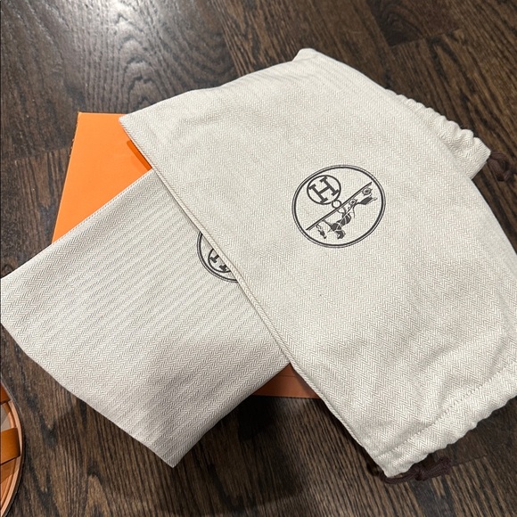 Hermes Santorini Sandals - Picture 6 of 6